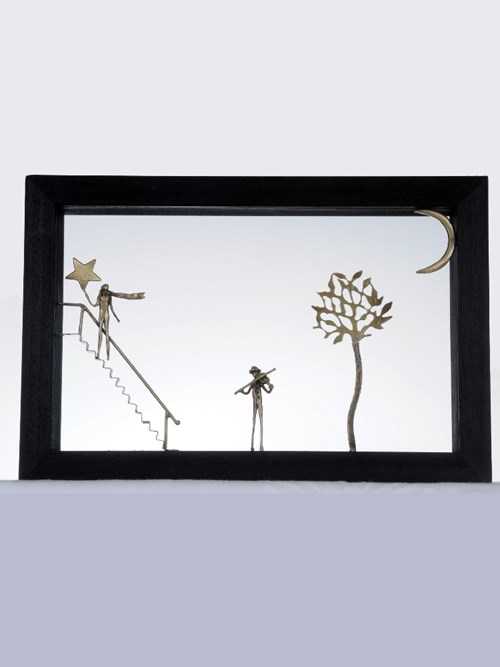 FRAME SCULPTURE